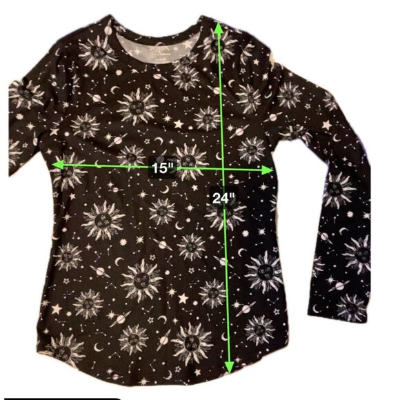 No Boundaries Black White Waffle Texture Long Sleeve Celestial Pattern Top Sz L - Picture 5 of 6